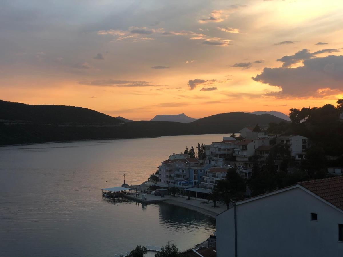 Apartments Njavro Neum Exterior photo